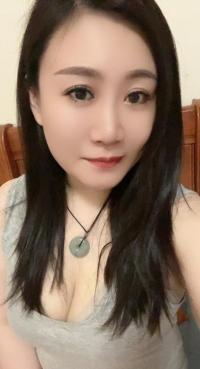 肉臀波霸小姐姐