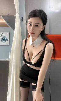 长腿静静御姐胸大