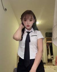 白云嫩妹婷婷
