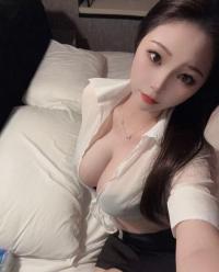大胸萝莉